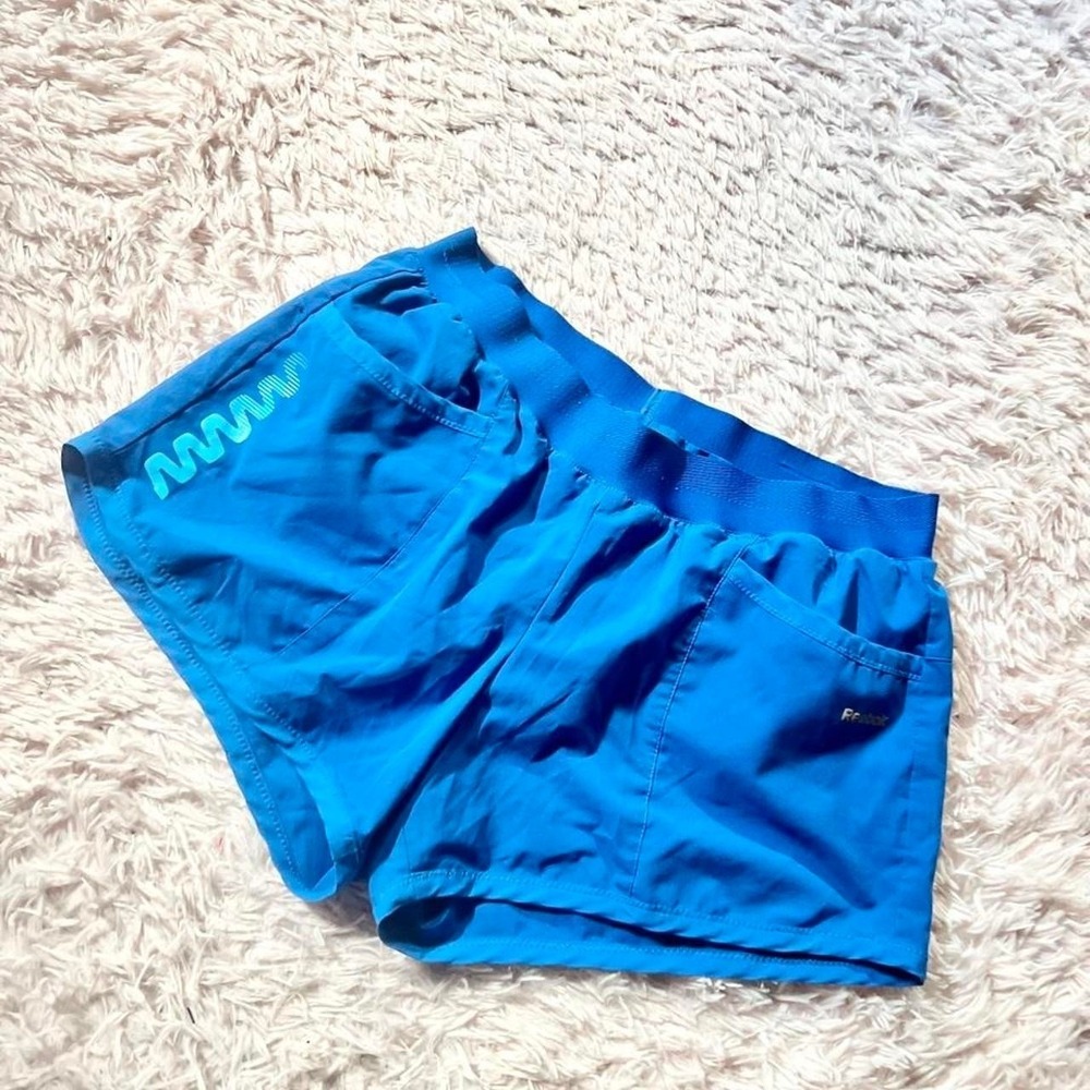 Reebok Athletic Workout Casual Running Shorts Womens M Athleisure Gorpcore Vivid